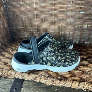 Skechers Cali Gear Ultra Go Camo Print Women’s Shoes Clogs Size 9 Comfort
